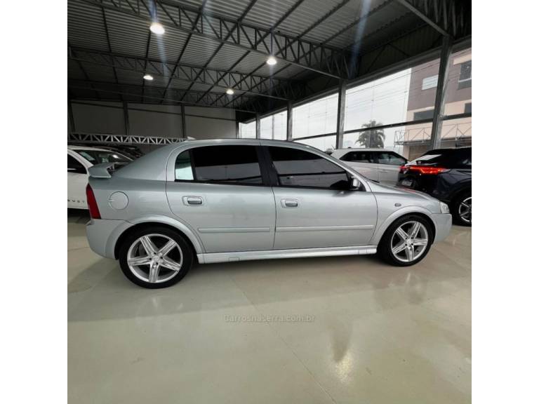 CHEVROLET - ASTRA - 2011/2011 - Prata - Sob Consulta