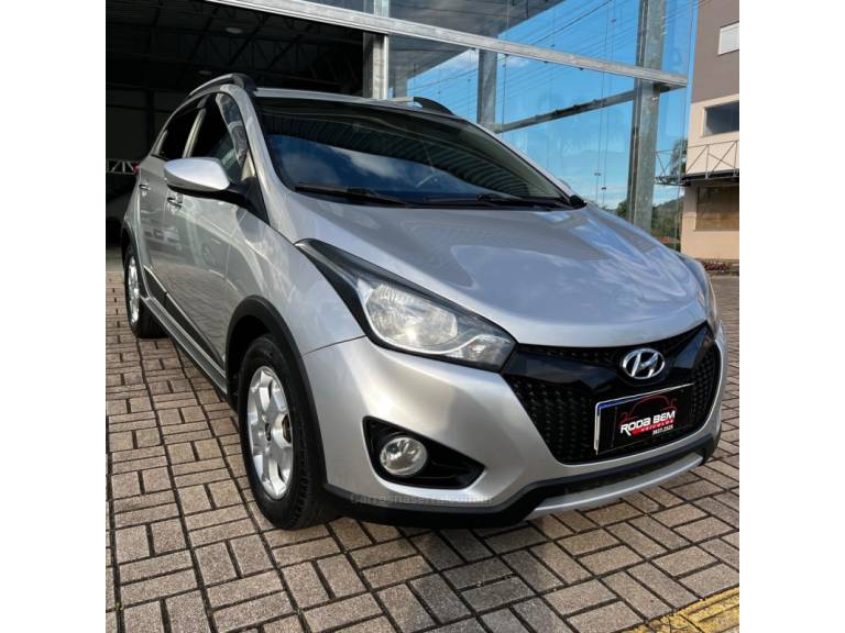HYUNDAI - HB20X - 2014/2015 - Prata - Sob Consulta
