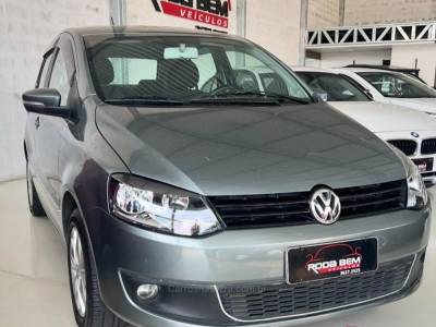 VOLKSWAGEN - FOX - 2011/2011 - Cinza - Sob Consulta