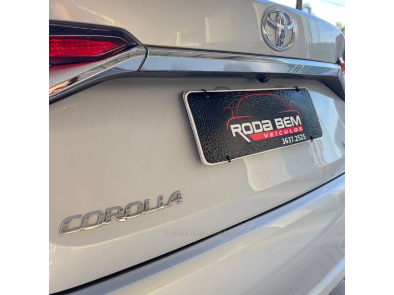 TOYOTA - COROLLA - 2021/2021 - Prata - Sob Consulta