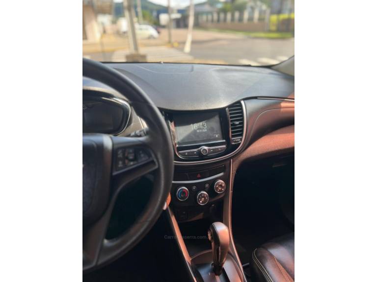 CHEVROLET - TRACKER - 2017/2018 - Prata - Sob Consulta